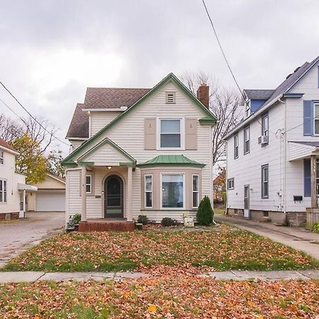 Lakeside Home In Lorain 외부 사진