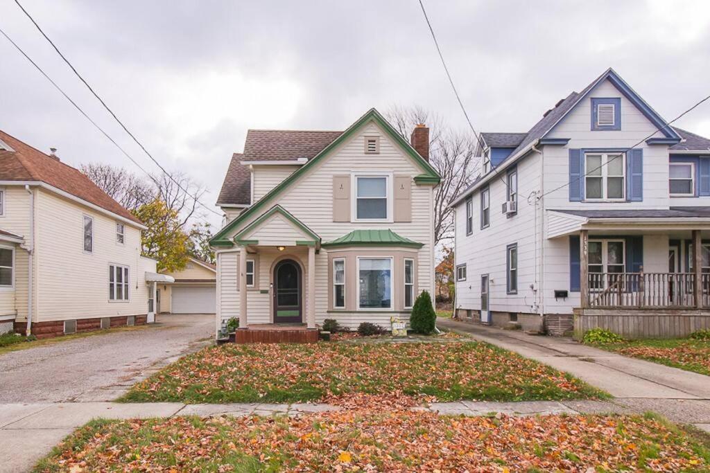Lakeside Home In Lorain 외부 사진